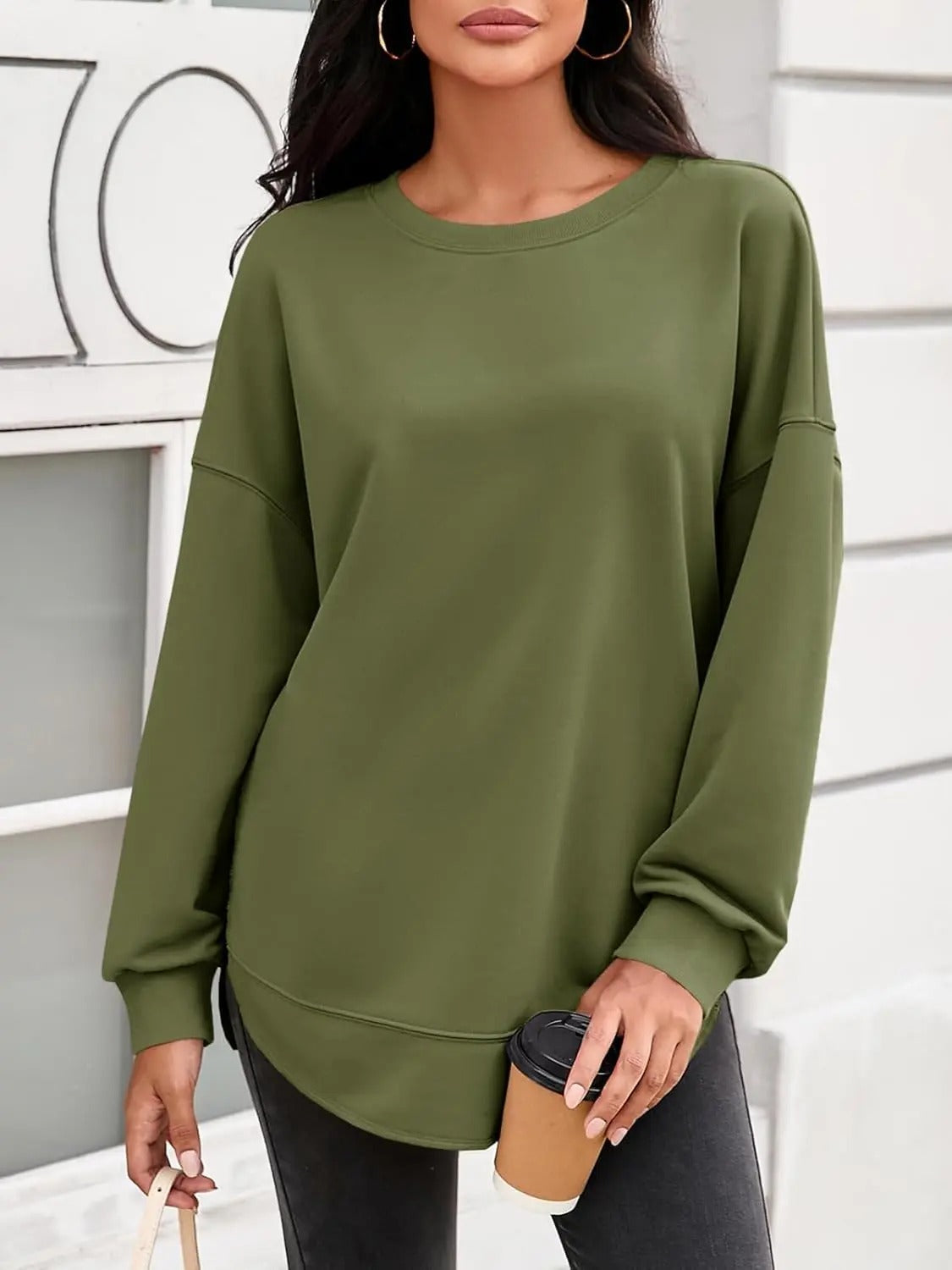 Women's Oversized Curved Hem Sweatshirt, Long Sleeve Round Neck Side Slit Casual Aesthetic Tunic Top