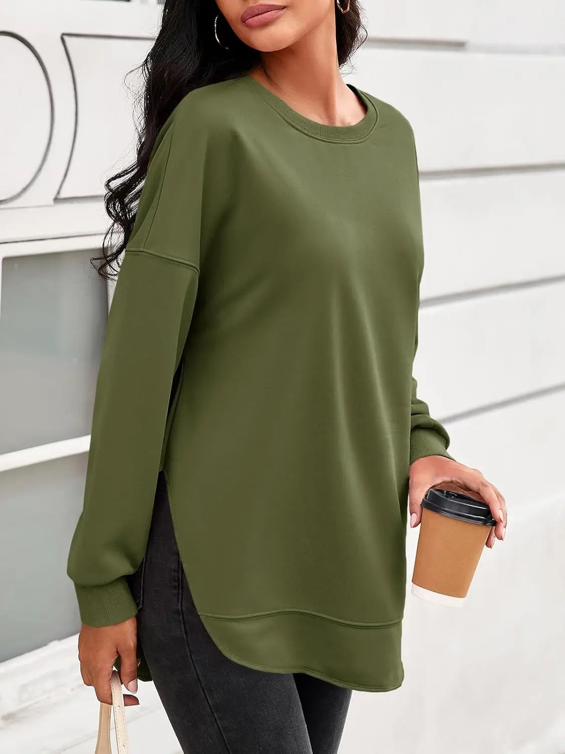 Women's Oversized Curved Hem Sweatshirt, Long Sleeve Round Neck Side Slit Casual Aesthetic Tunic Top