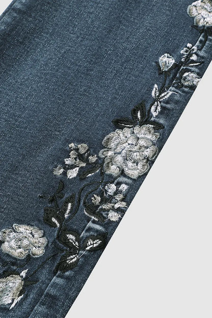 Mid-waist bootcut jeans with floral embroidery