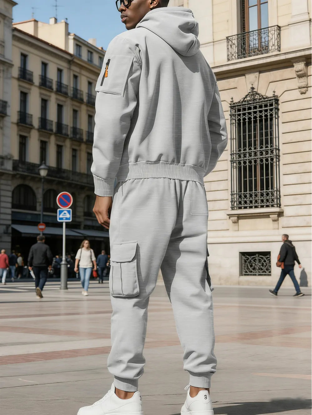 Men's autumn&winter hooded fashion sweatshirt with multiple pockets